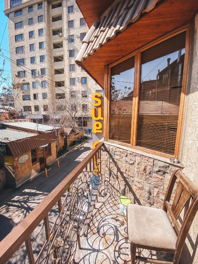 Crystal Villa Hotel Yerevan Ngoại thất bức ảnh