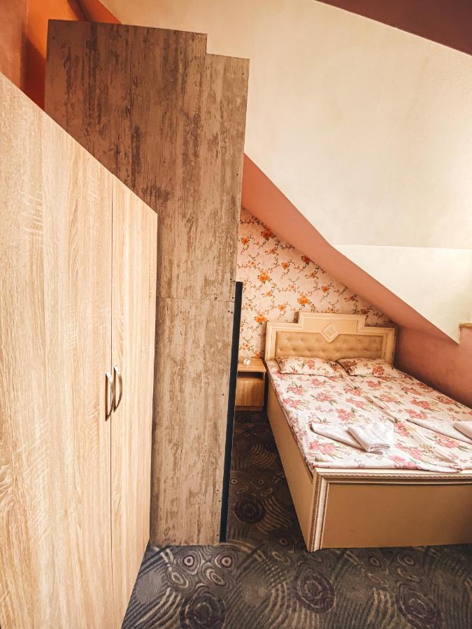 Crystal Villa Hotel Yerevan Ngoại thất bức ảnh